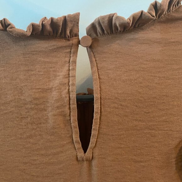 Express Brown Shirt w Detailing Throughout Size Medium - Picture 8 of 13